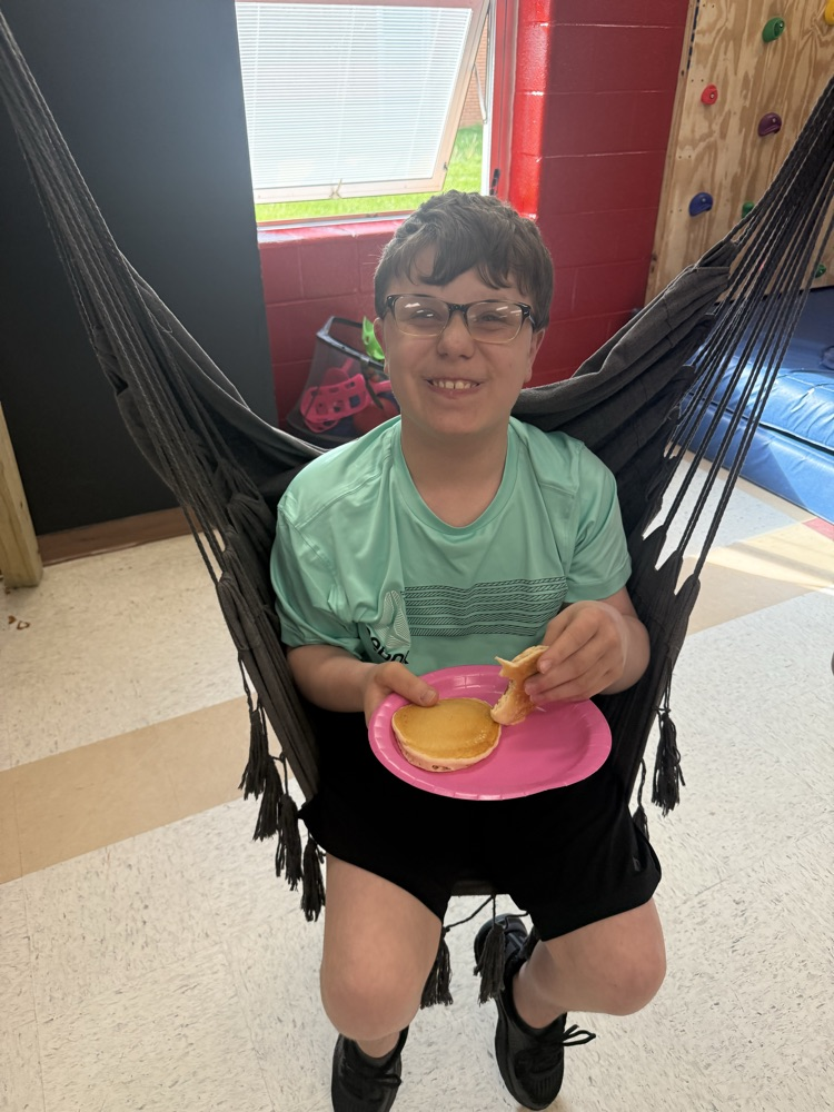 Students in Mrs. Mirus’s class enjoyed learning how to make biscuits and gravy, pancakes and scrambled eggs this morning. The results were delicious! #lifeskills