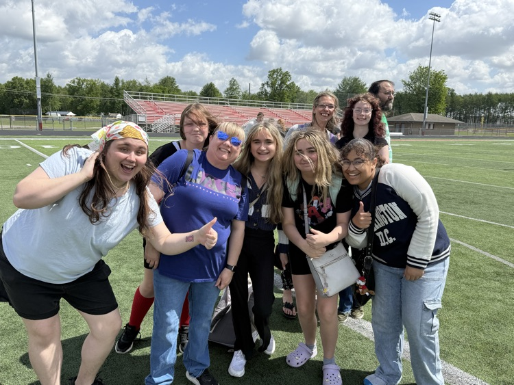GMS 8th grade students had their awards ceremony and the very last "Picnic With My Peeps" today! It was awesome to see so many parents today! 