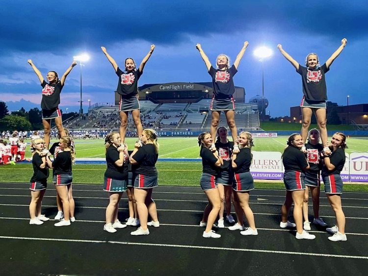Let's hear it for our 7th & 8th grade middle school cheerleaders! 