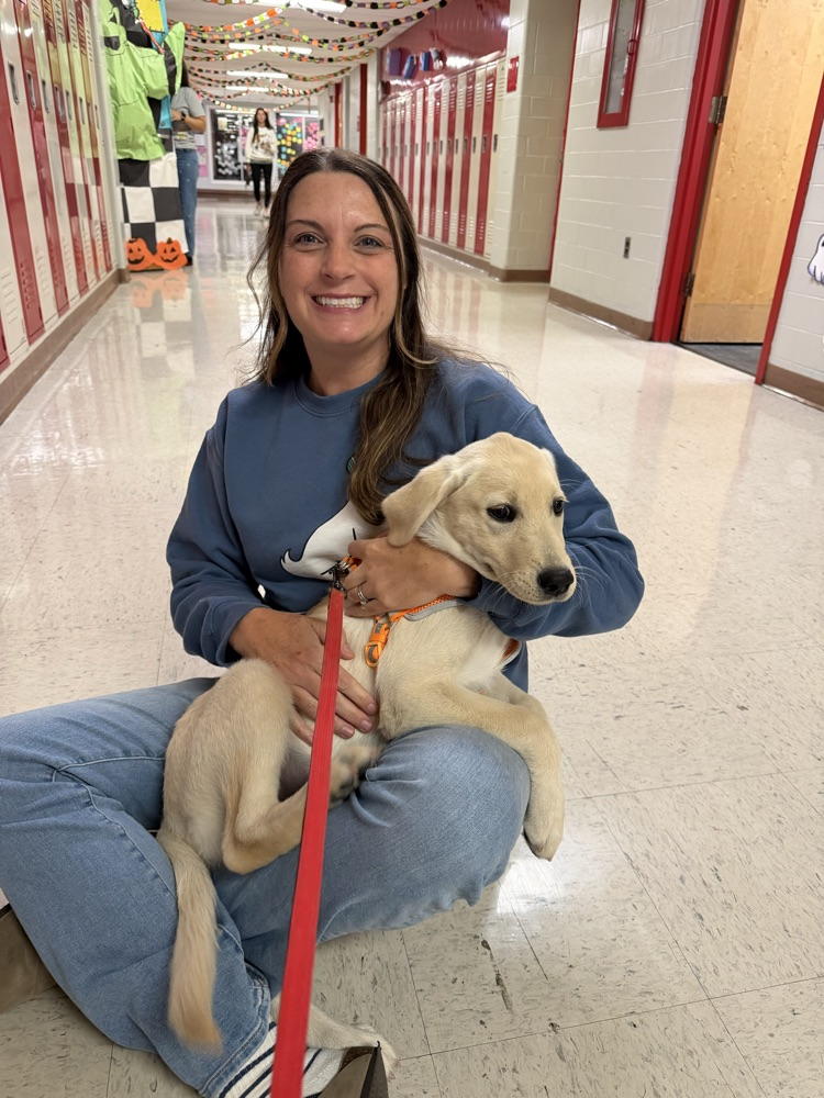 Today, Mrs. DeNu’s Career Tech class welcomed Marlys, Tina, and 6 Circle Tail puppies for a crucial lesson in socialization.