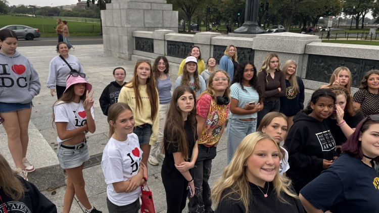 GMS 8th grade Washington DC trip day 3! Check out the group photo in front of our nation’s Capitol Building!