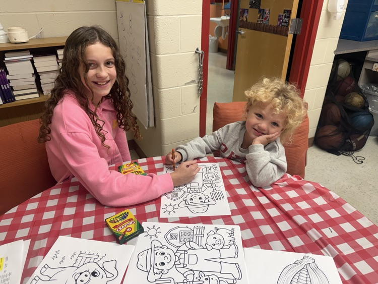 The Goshen Middle School Leo Club had a fun time hosting Mrs. Burns’s full day preschool class for the Fall on the Farm event this morning.
