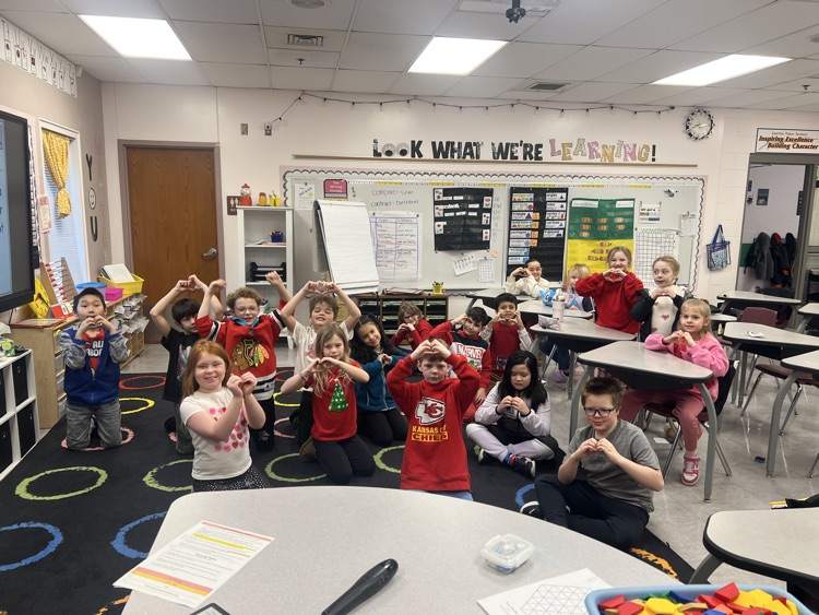 Mrs. Muhonen’s class wearing red! 