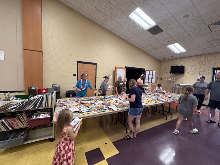 The back to school bash is going strong!! Stop out and join in the fun until 7pm!!