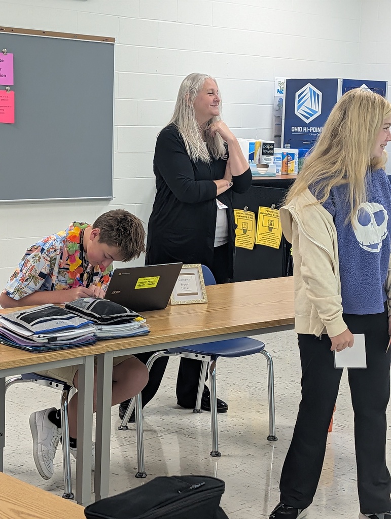 8th grade Careers & Leadership class