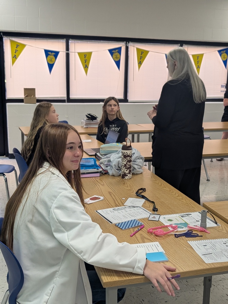 8th grade Careers & Leadership class