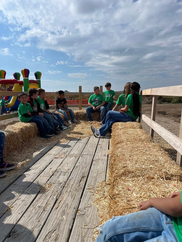 Elementary at pumpkin patch