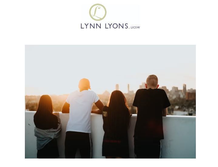 Lynn Lyons