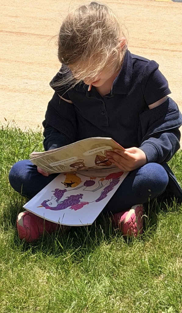 girl reading books