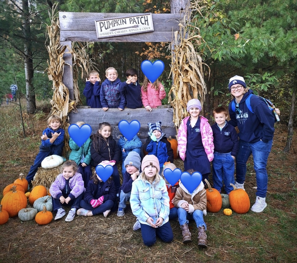 kids at the pumpkin patch