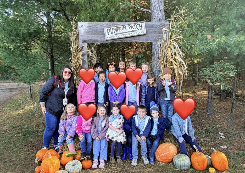 kids at the pumpkin patch
