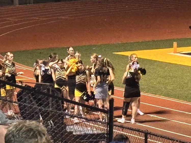cheer huddle
