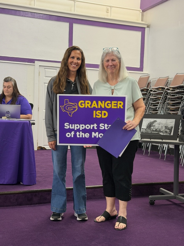 Support Staff of the Quarter - Tracie Niskern