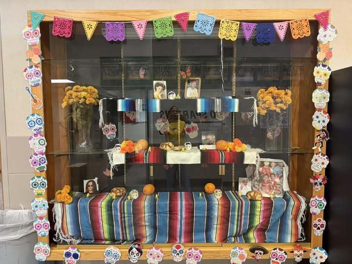 GMS Dia de los Muertos Ofrenda