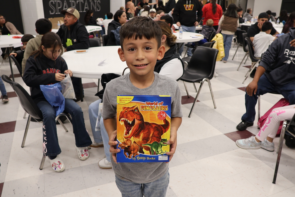 Pictures of GSD Literacy Night 11.12.25