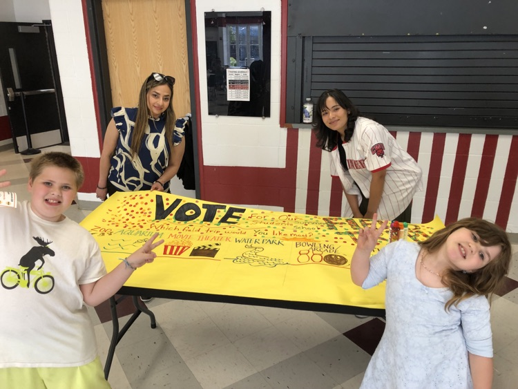 Vote for your favorite field trip during the summer program!