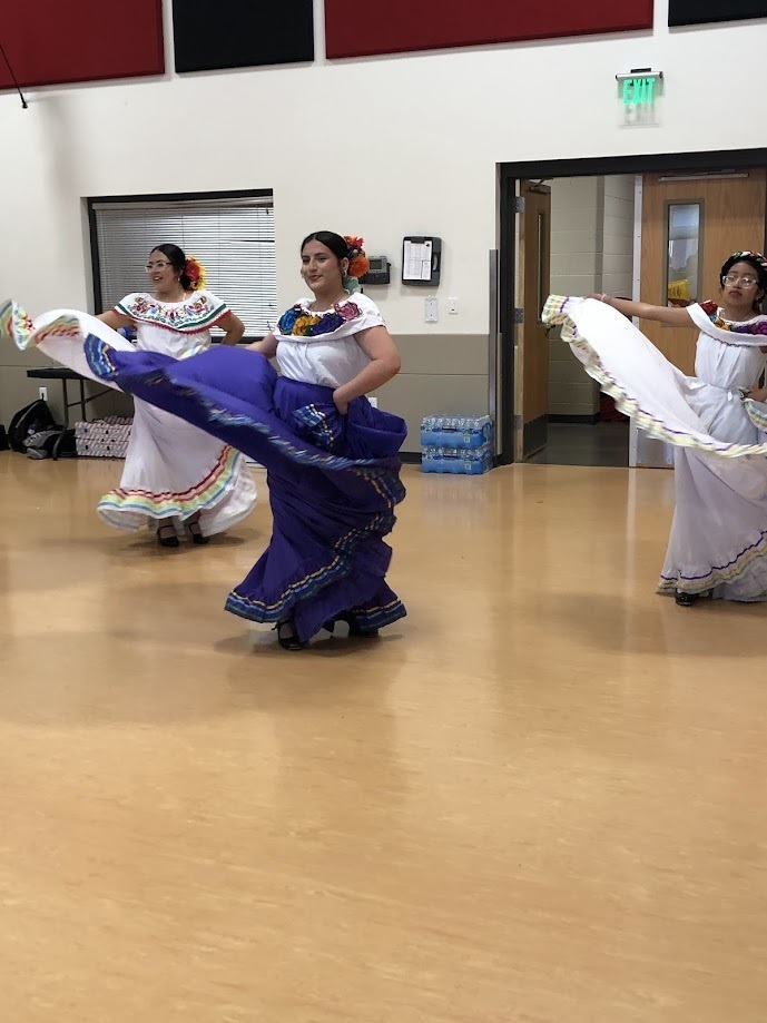 GHS Folklorico 