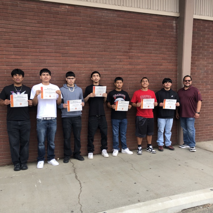 From left to right: Mateo Armenta, Omar Bustamante, Jesus Alvarez, Armando Lopez, Eduardo Guadarrama, Eric Lopez, Gael Trevino, and Mr. Sanchez.