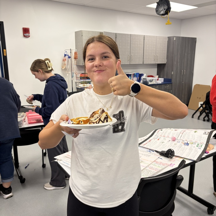 Allied Health Seniors ended the week with some sweet treats 🍫🍩🍪