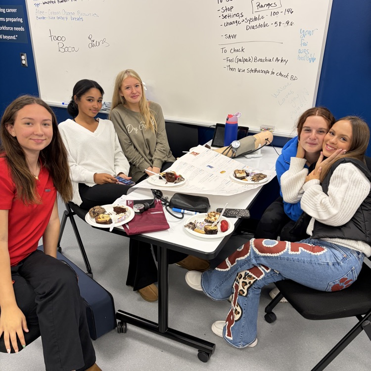Allied Health Seniors ended the week with some sweet treats 🍫🍩🍪