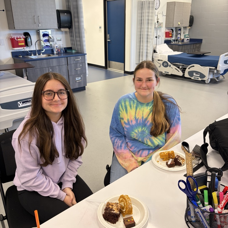Allied Health Seniors ended the week with some sweet treats 🍫🍩🍪