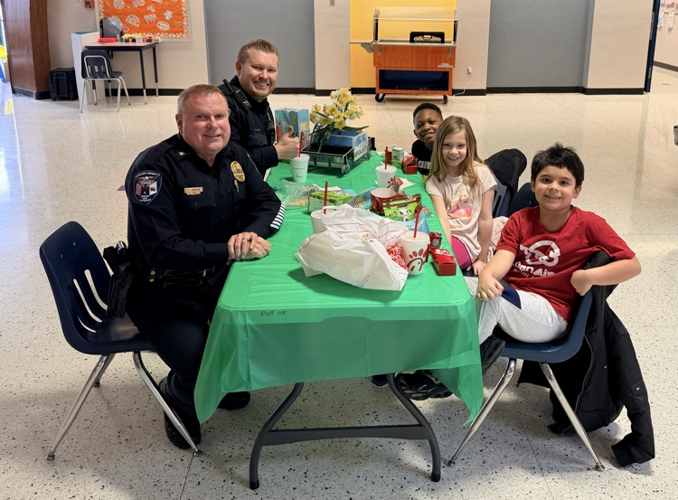 Everyone enjoying lunch! 