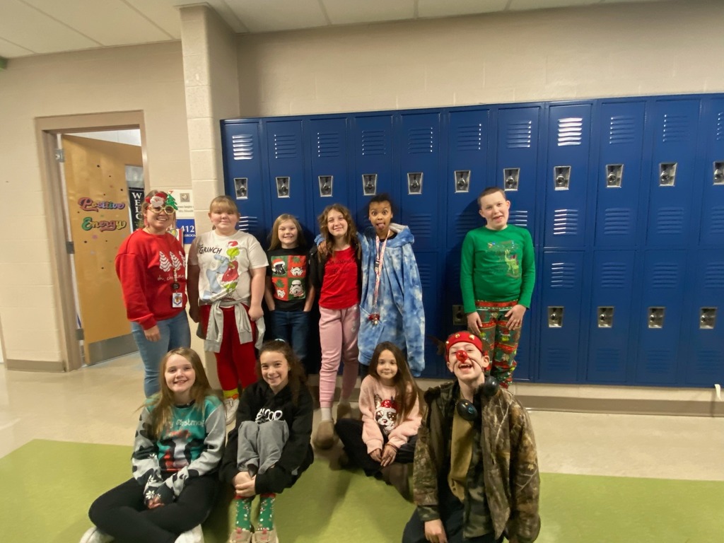 Reindeer Round Up 🎅🏻 (All Out Christmas Gear)