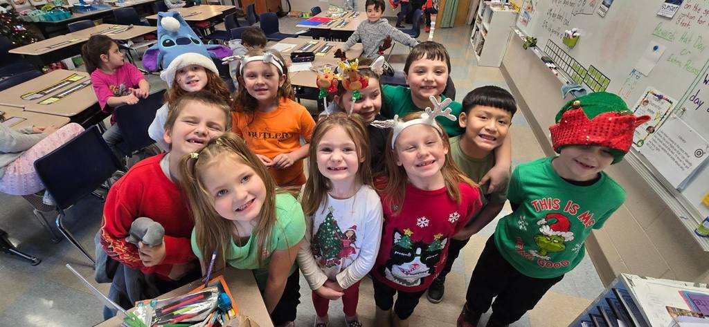 Reindeer Round Up 🎅🏻 (All Out Christmas Gear)