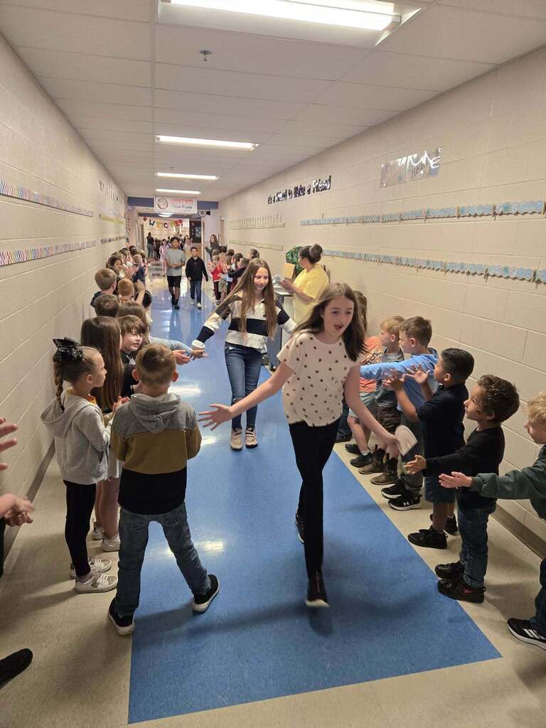 Fifth grade walk through ❤️💙