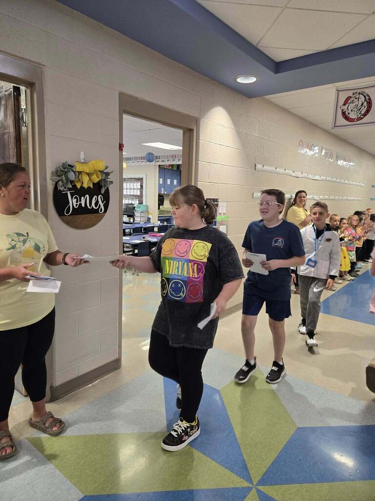 Fifth grade walk through ❤️💙