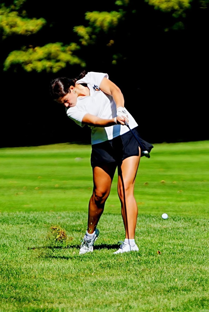 picture of Grant golfer Tyra Zerlaut hitting the ball