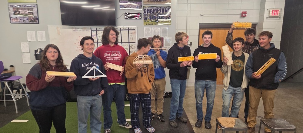 Tech Ed class builds bridges
