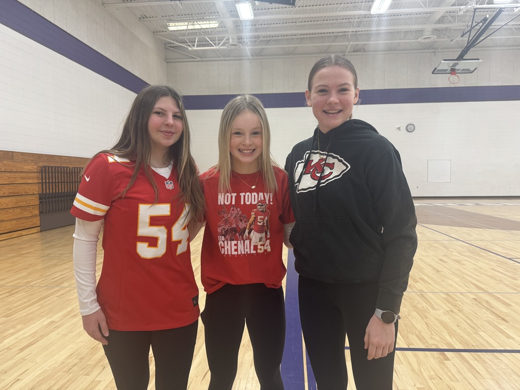 Students in Chiefs Gear