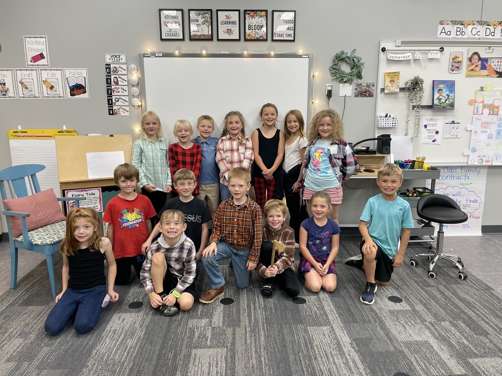 Second graders completed their Fairy Tales and Tall Tales unit and celebrated by having a “Flapjacks and Flannel” day. Students enjoyed COLOSSAL size pancakes like they read about in the story of Paul Bunyan. Although the pancakes weren't quite as big as in the story, they sure were delicious!