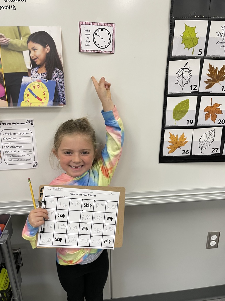 2nd Grade learns the Analog Clock