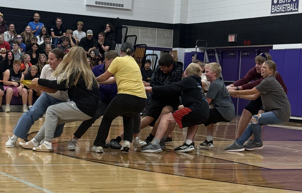 GMS Tug o' war Homecoming photo
