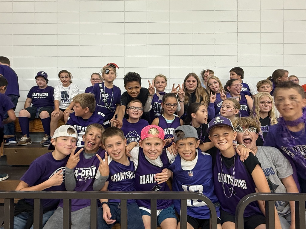 GMS students at Homecoming Pep Fest Photo