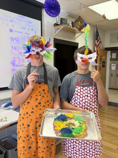 students with King Cake photo