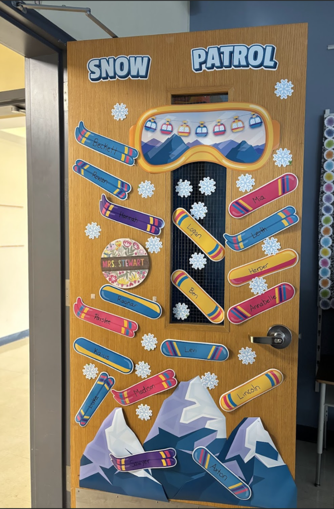 MJT - Snow Patrol Holiday Door Decoration