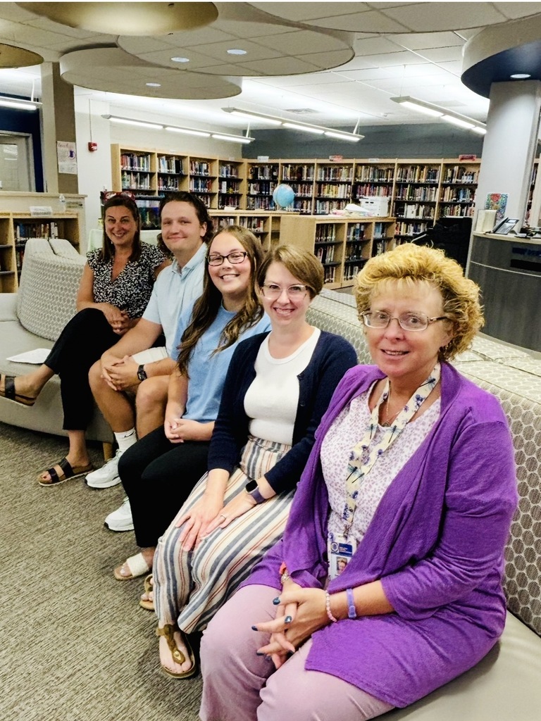 New GES Staff! (Seated in the library) Front to back: Susan Reardon, 5th Grade! Emily Lee, 5th Grade! Tori Brown, 6th Grade! Ian Carknard, 4th Grade! And Michelle Stearns, GES School Counselor. Go Horde!