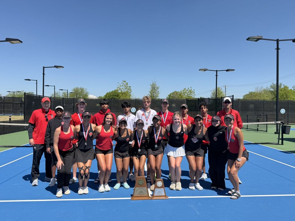 CHHS Tennis Team Qualify for Regional Tournament