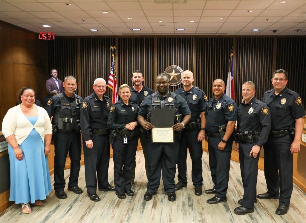 Grapevine officers celebrate SRO Caldwell