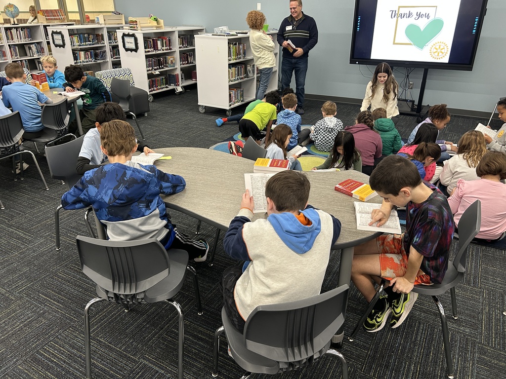 Rotary Clubs present dictionaries