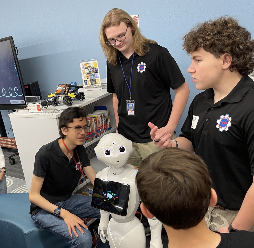 Silver Lake students hear about careers from GCISD Career and Technical Education students