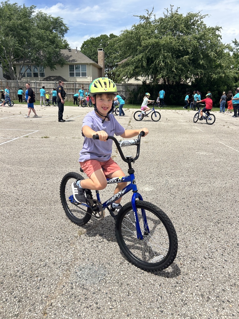 DES second graders receive bicycles thanks to Wishes for Wheels and Charles Schwab