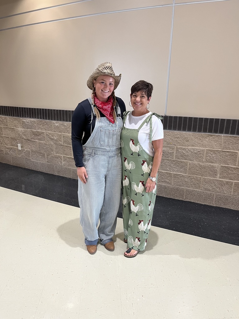 Homecoming Farmer Tuesday dress up day