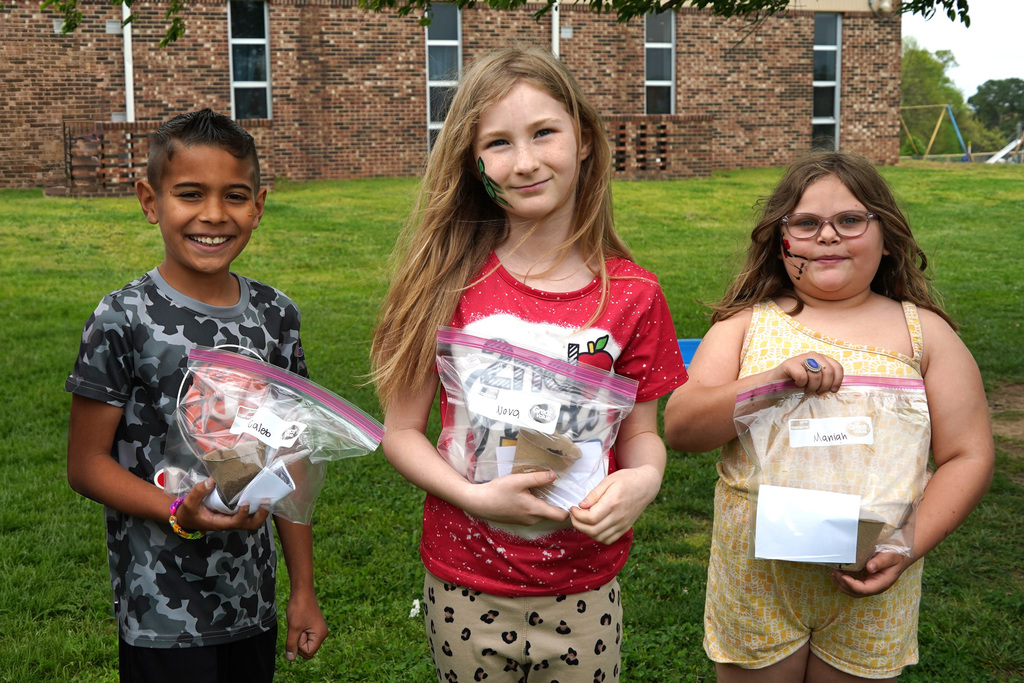 Earth Day Activities at GDE