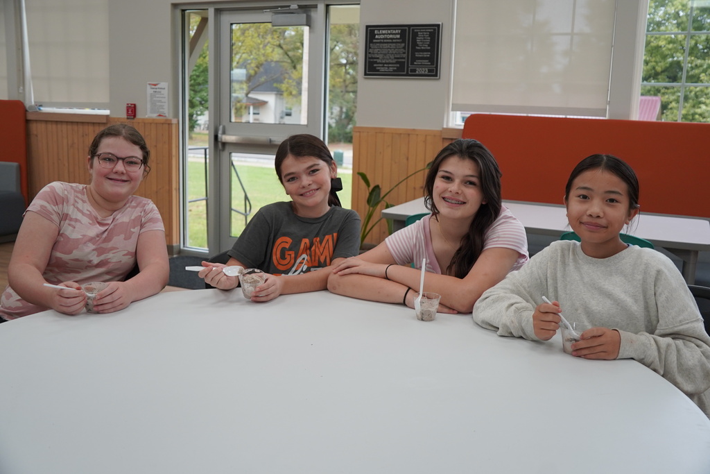 Gate Students Ice Cream Visit
