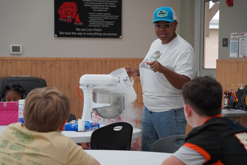 Gate Students Ice Cream Visit