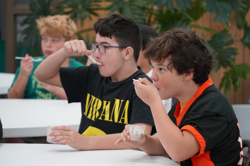 Gate Students Ice Cream Visit